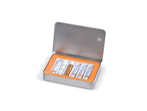 Dr Hauschka Facial Kit with oily or combination skin impurities. Dr Hauschka Facial Kit with oily or combination skin impurities.