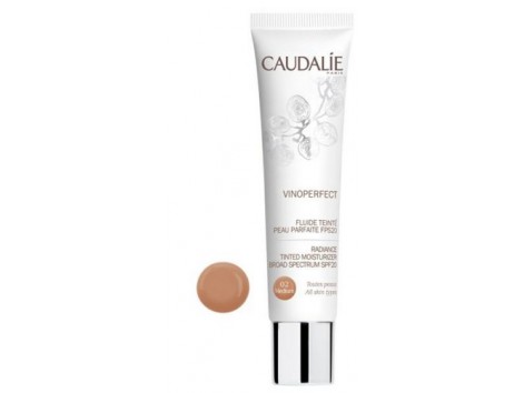 Caudalie Vinoperfect Fluid with Color Perfect Skin FPS20 (02 medium) 40 ml Caudalie Vinoperfect Fluid with Color Perfect Skin FPS20 (02 medium) 40 ml